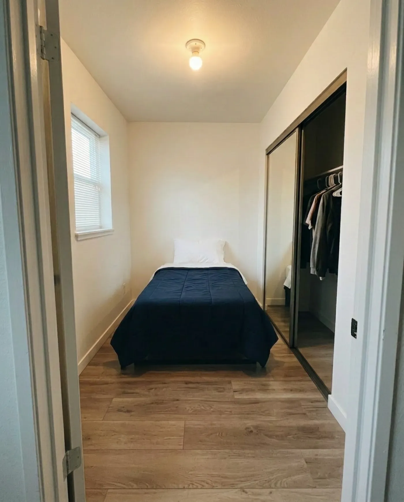 Original room photo